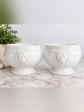 Target Home Lion Head French Onion Soup Bowls White Porcelain Pedestal Pair 4.5"